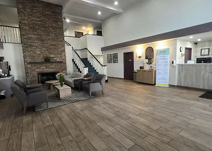 Garner Phoenix Northwest - By Ihg Hotel Surprise