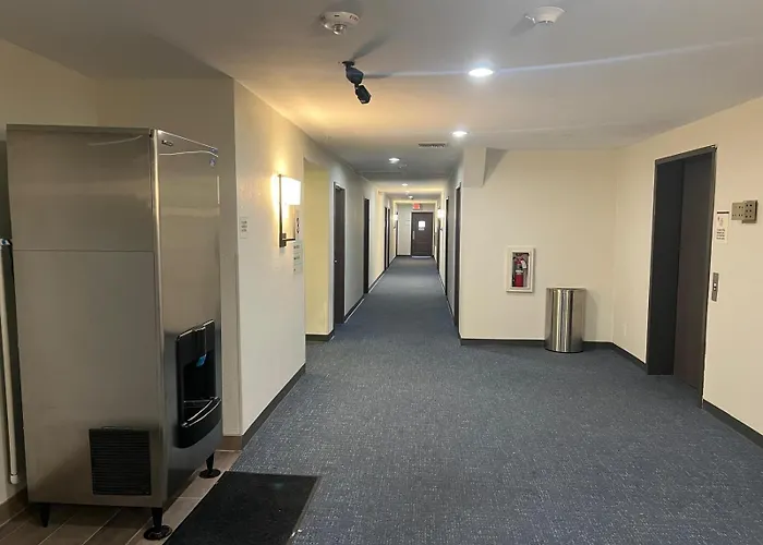 Garner Phoenix Northwest - By Ihg Hotel 2*