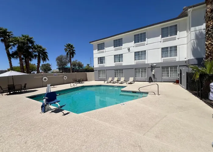 Garner Phoenix Northwest - By Ihg Hotel Surprise