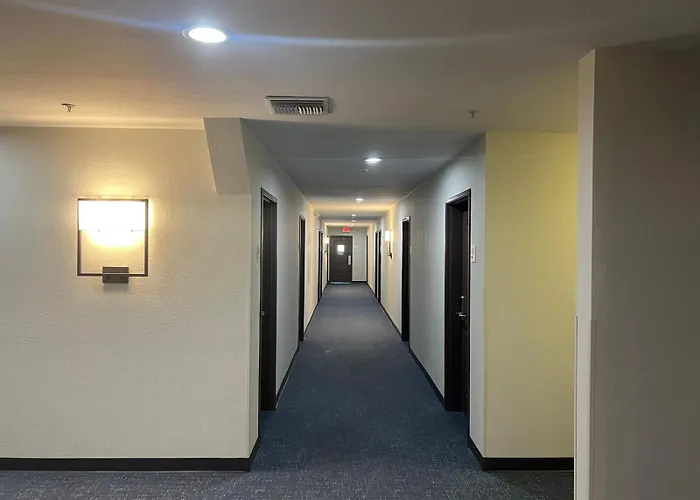 Garner Phoenix Northwest - By Ihg Hotel 2*