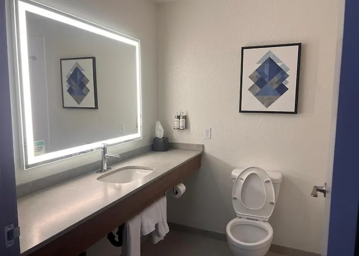 Hotel Garner Phoenix Northwest - By Ihg 2*