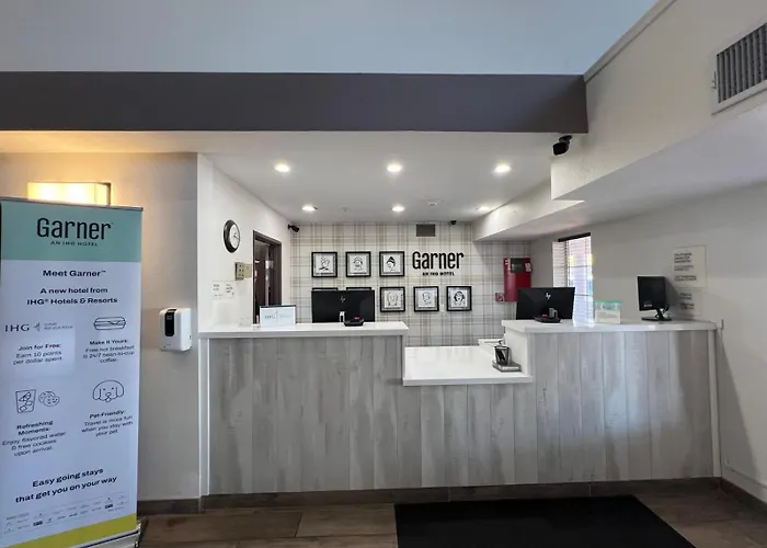 Garner Phoenix Northwest - By Ihg Surprise