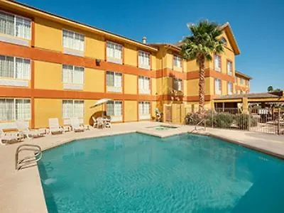 Garner Phoenix Northwest - By Ihg Hotel Surprise